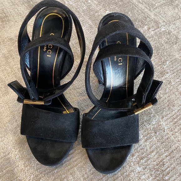 Black and Gold Gucci Studded Heels - Picture 7 of 13